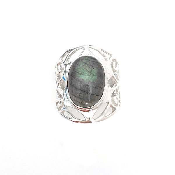 Grand Filigree Oval Labradorite Ring