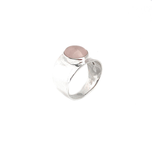 Polished Chaplet with Oval Rose Quartz Ring